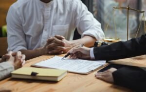 When to Use Standard vs Custom Commercial Contracts for Your Business