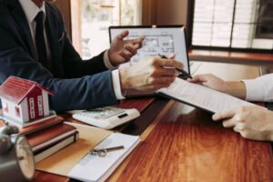 Transferring a Business Lease: Do You Need a Solicitor or Accountant?